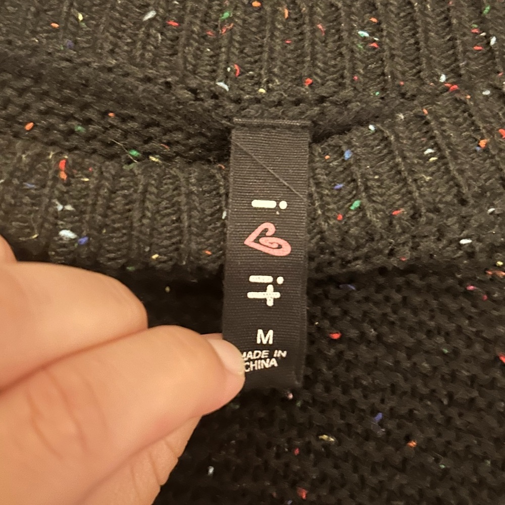 Black Knit Crop Top Sweater - Picture 4 of 6